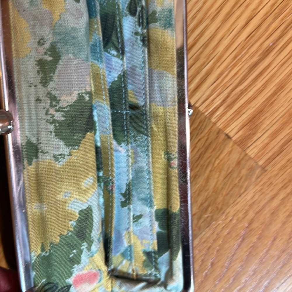 Hobo Vintage Lauren Leather Clutch Wallet - Picture 8 of 9